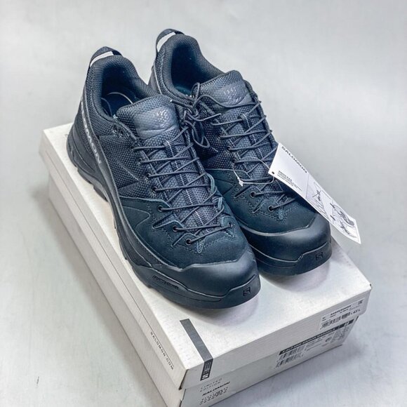 Saucony Triumph Cushioning Running Shoes in Black main image 4